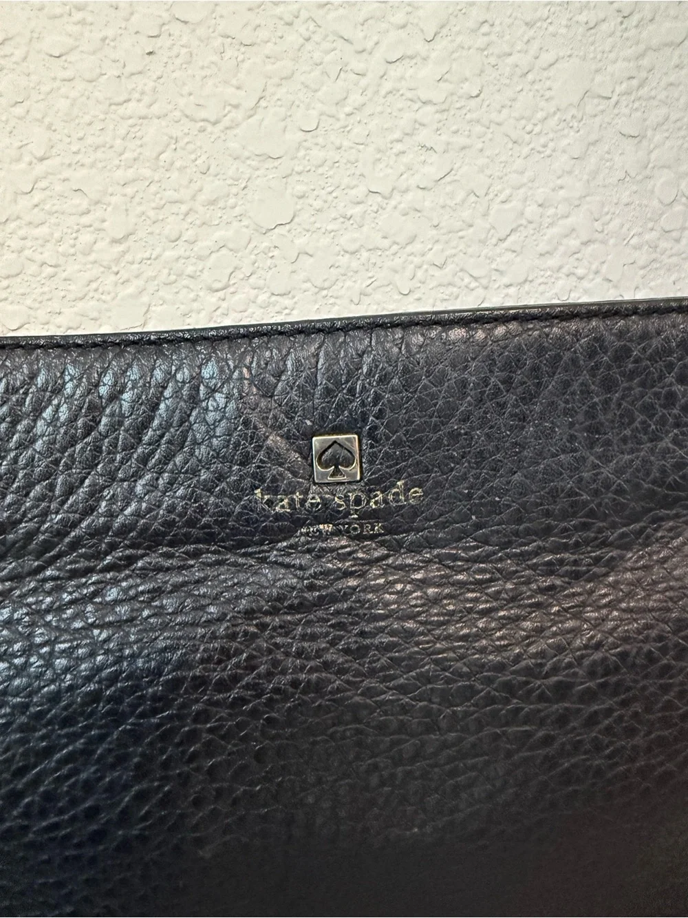 Kate Spade New York Black Crossbody Bag Zip Closure Logo Adjustable Strap Gold